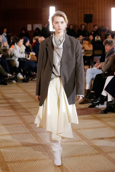 Look 2